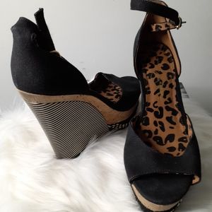 Jessica Simpson Wedges